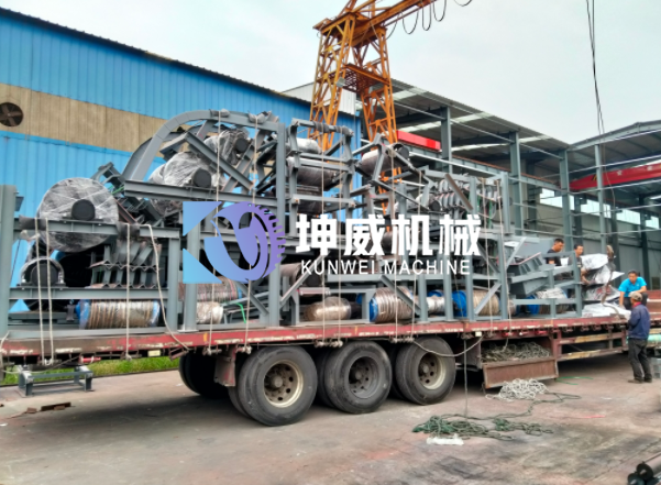 大傾角皮帶輸送機